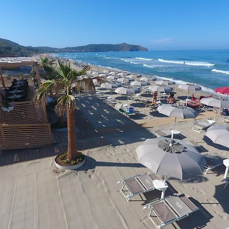Residence Le Palme - Appartamenti Sul Mare - Spiaggia Tra Palinuro E Caprioli Пішьотта Екстер'єр фото
