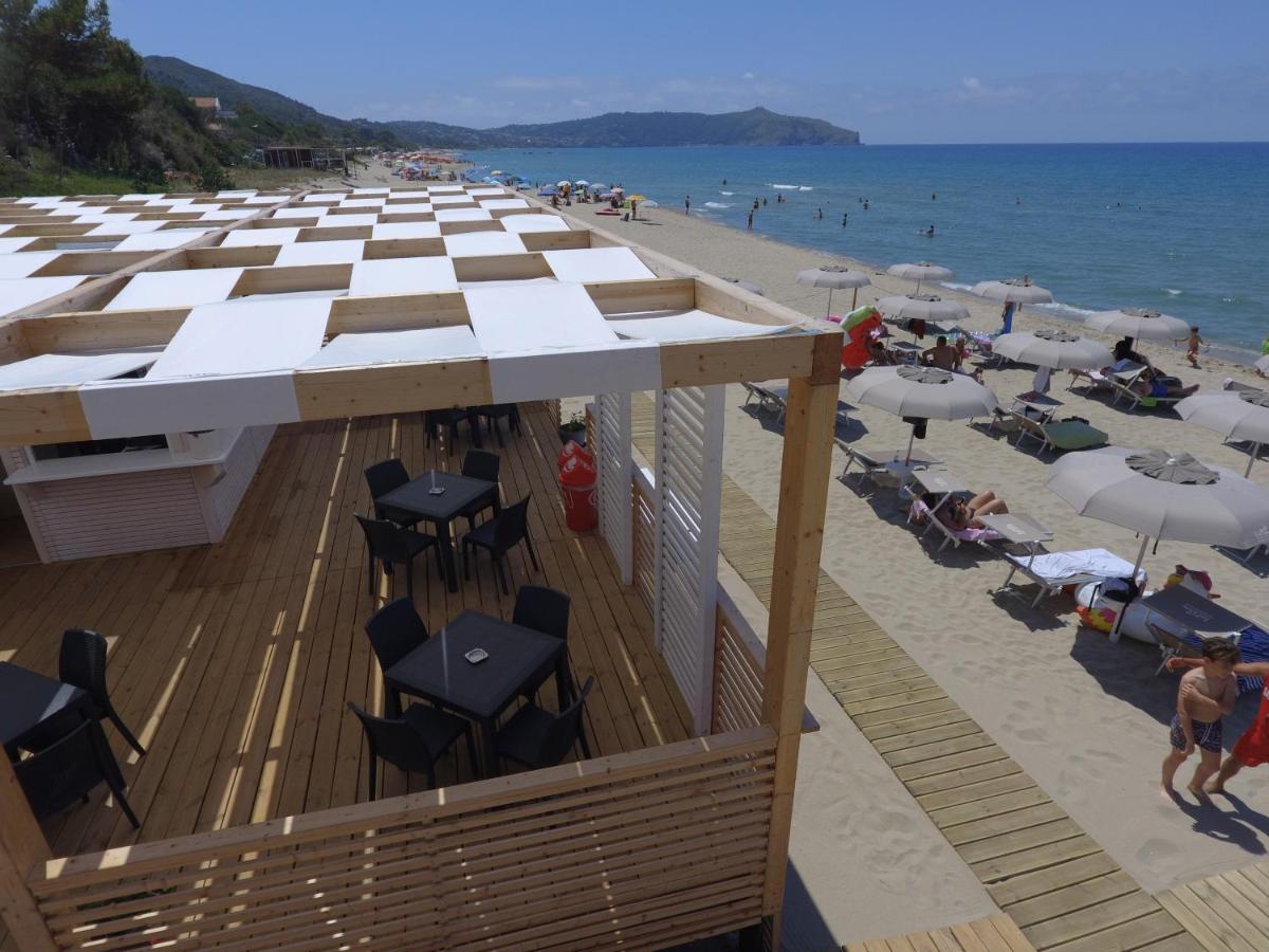 Residence Le Palme - Appartamenti Sul Mare - Spiaggia Tra Palinuro E Caprioli Пішьотта Екстер'єр фото