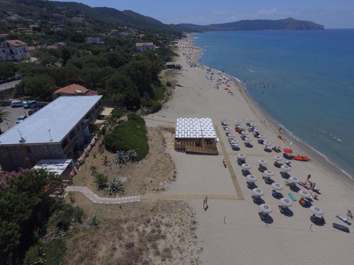 Residence Le Palme - Appartamenti Sul Mare - Spiaggia Tra Palinuro E Caprioli Пішьотта Екстер'єр фото