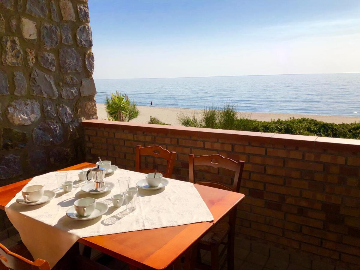 Residence Le Palme - Appartamenti Sul Mare - Spiaggia Tra Palinuro E Caprioli Пішьотта Екстер'єр фото